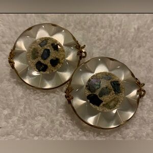 #J962 - VTG HILLCRAFT Clip-On Earrings, Lucite w/Shell, Sand & 14kt Gold Filled